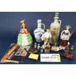 A collection of small miscellaneous items including a Staffordshire style box and cover in the