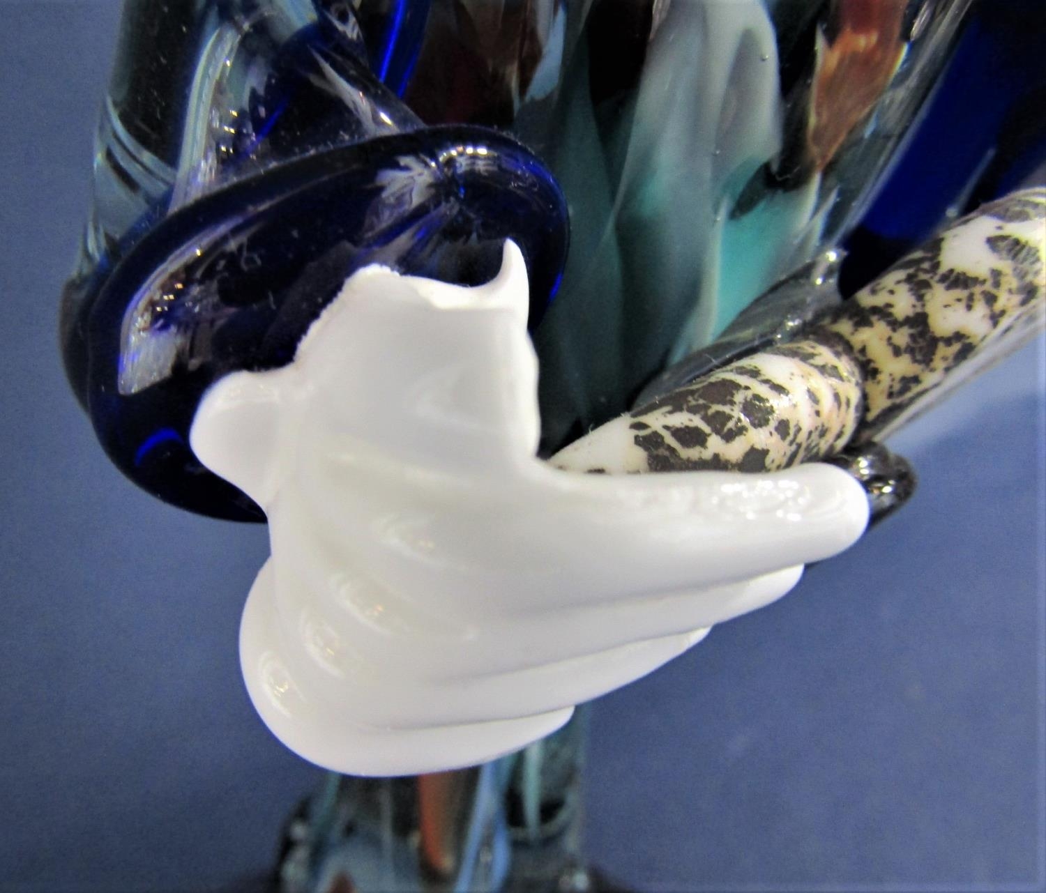 A collection of glassware to include decanters, jugs, bowls, a Murano glass clown, fish and - Image 9 of 9