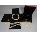 Mixed costume jewellery to include a woven white metal necklace with S clasp, further stylised