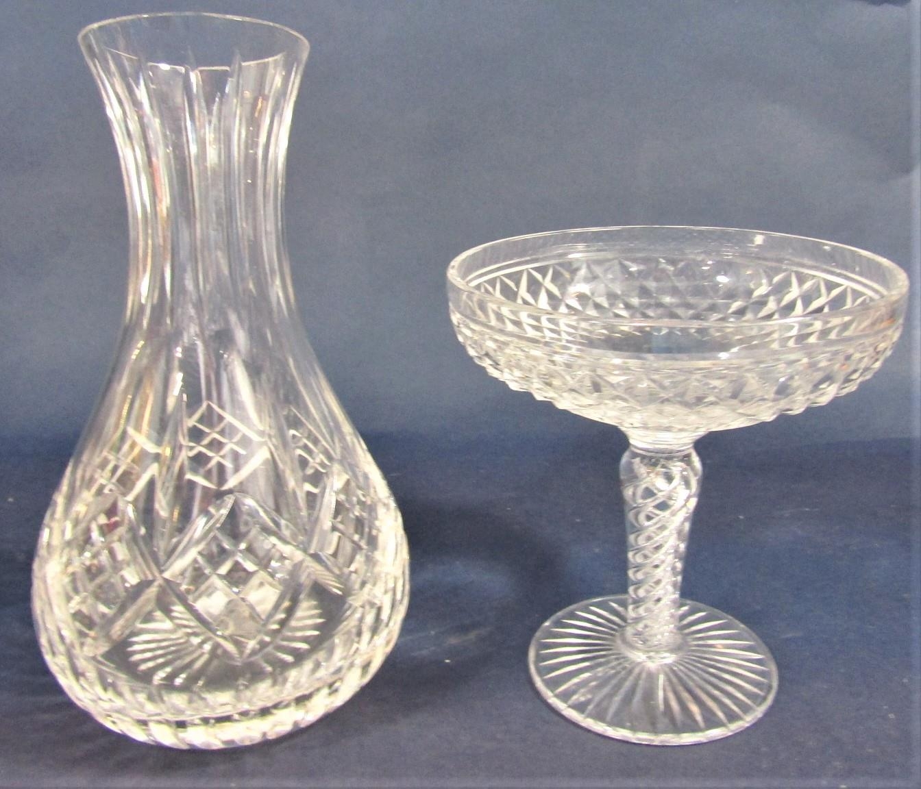 A collection of glassware to include decanters, jugs, bowls, a Murano glass clown, fish and - Image 4 of 9