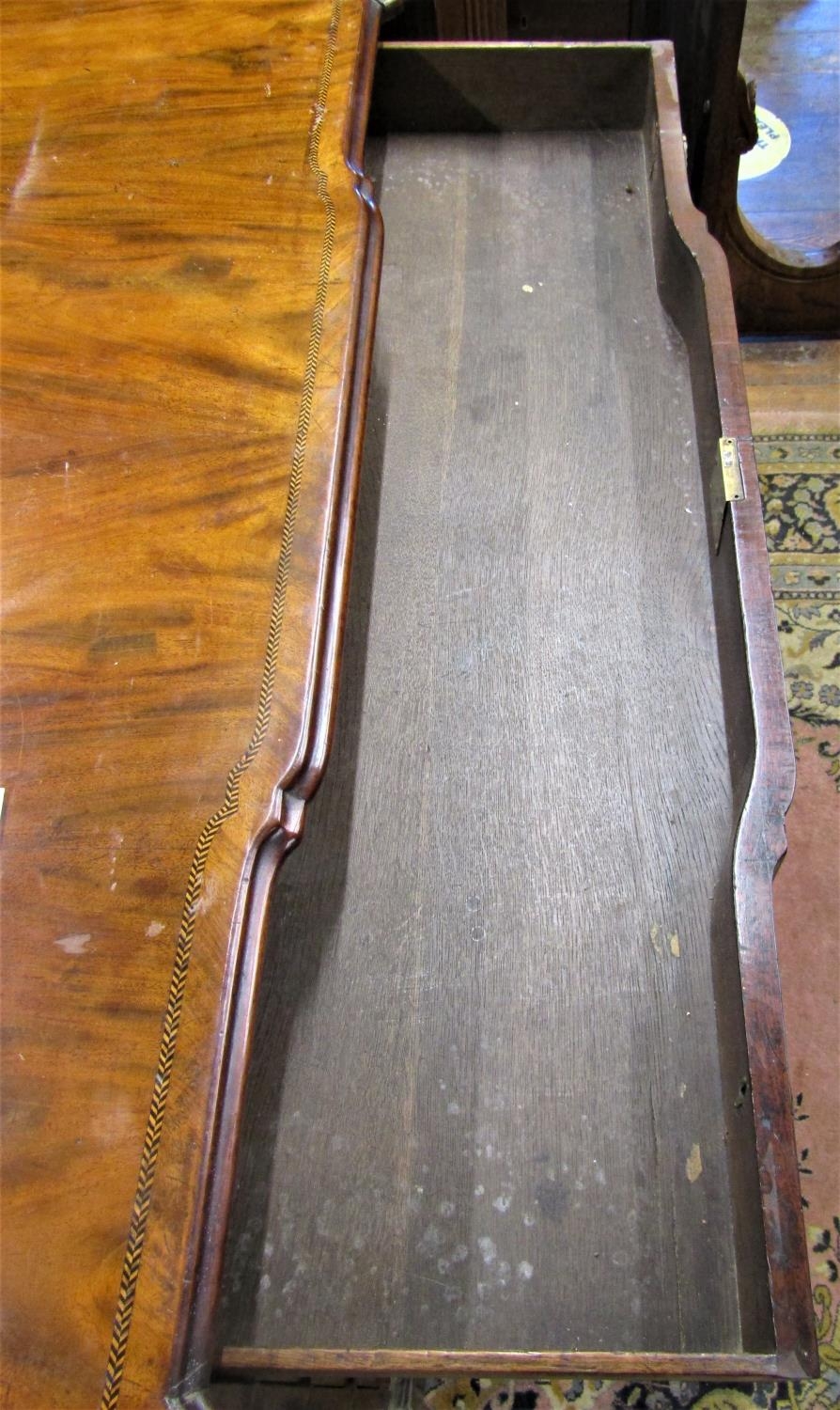 An 18th century Dutch commode of four long graduated drawers, with shaped front within fluted column - Image 8 of 10