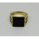 9ct onyx panel ring, size O, 4.1g