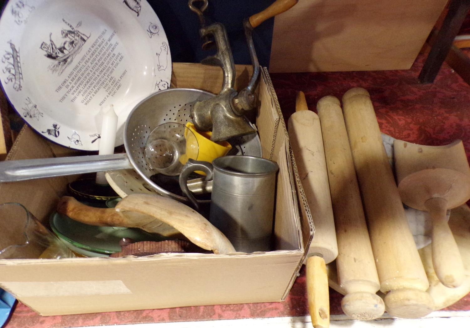 A collection of various vintage kitchenalia comprising marble boards, wooden rolling pins, enamel - Image 4 of 4