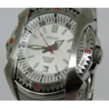 Vintage gent's stainless steel Seiko Perpetual Calendar 100m wristwatch, the textured white dial