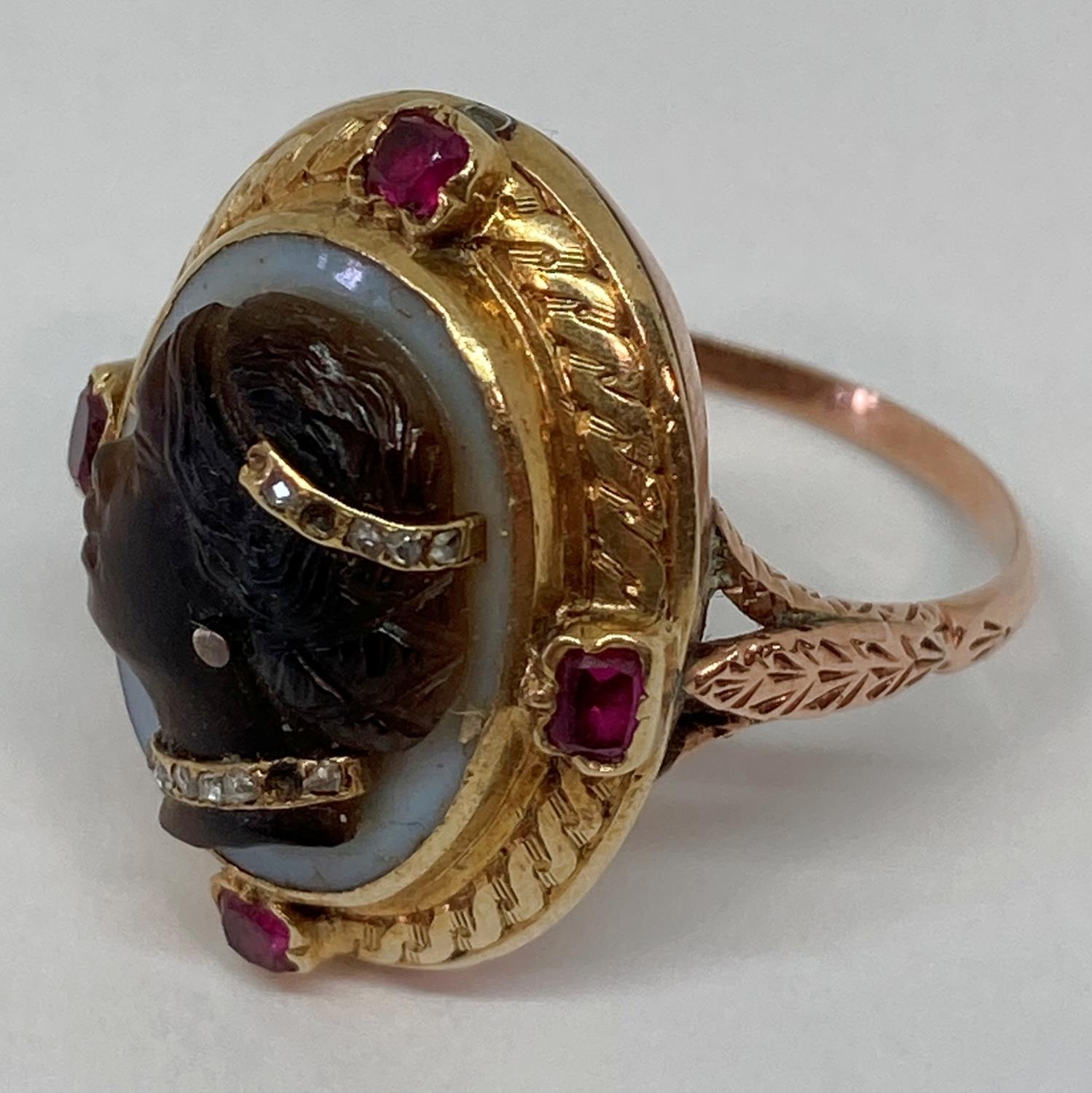 Fine antique blackamoor cameo ring depicting a lady, the agate cameo set with rose cut diamonds - Image 7 of 9