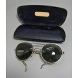 A cased pair of vintage aviator sunglasses - 22G/1398 type G