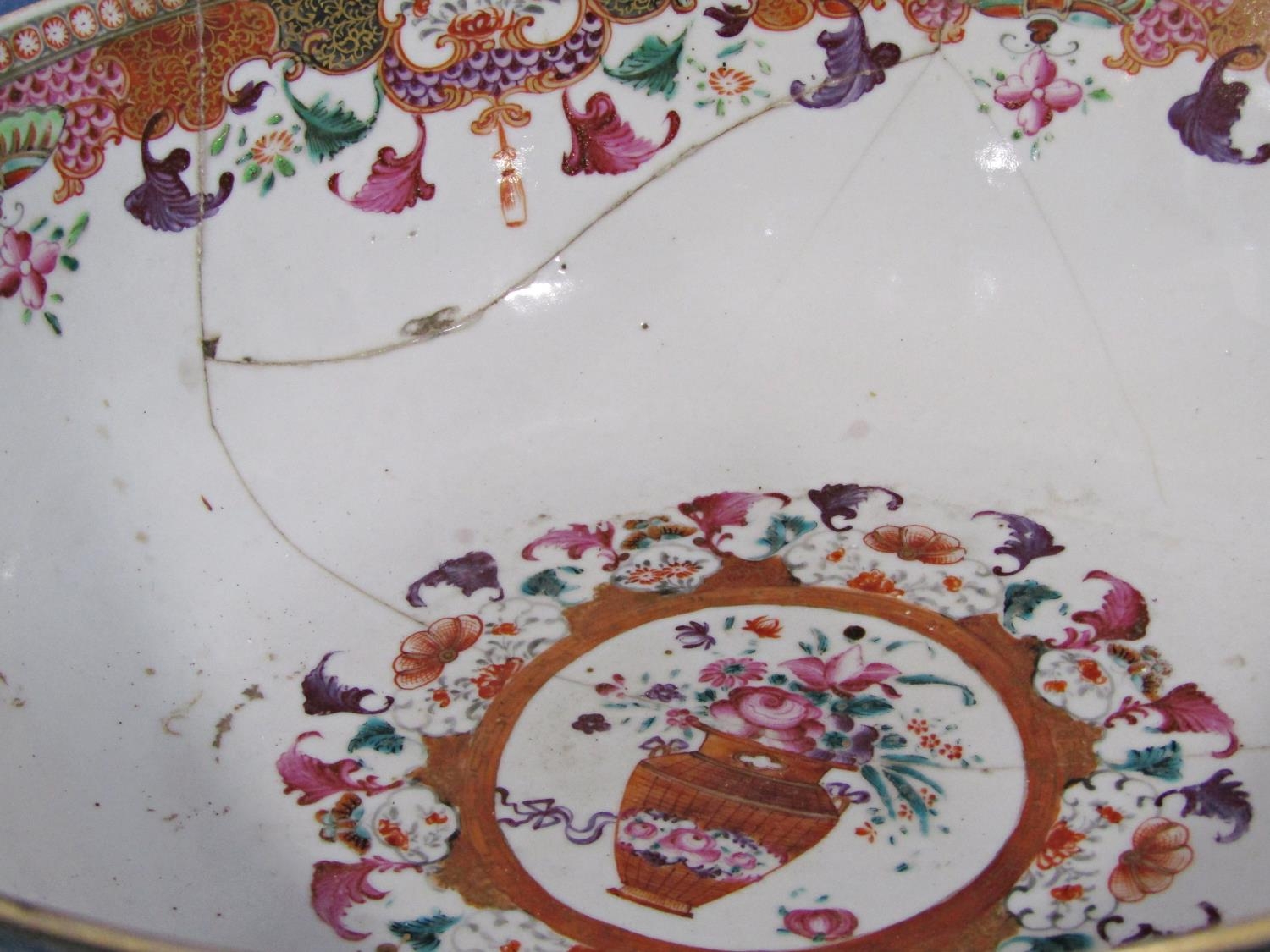 A collection of 18th century and later oriental ceramics and European ceramics in the chinoiserie - Image 3 of 4