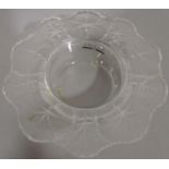 Lalique Honfleur pattern ashtray 15 cm diameter in original box