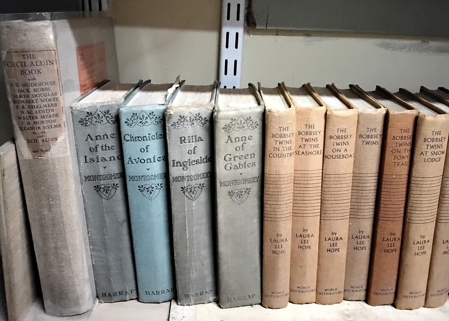 A mixed collection of antique, vintage and other children's books to include Arthur Richard