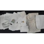 Collection of good quality white table linen including a damask table cloth, cloths with pulled