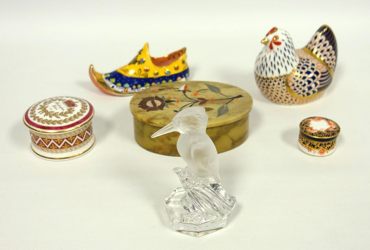 Crown Derby rouge pot, later paperweight in the form of a chicken, Coalport Aladdin shoe,