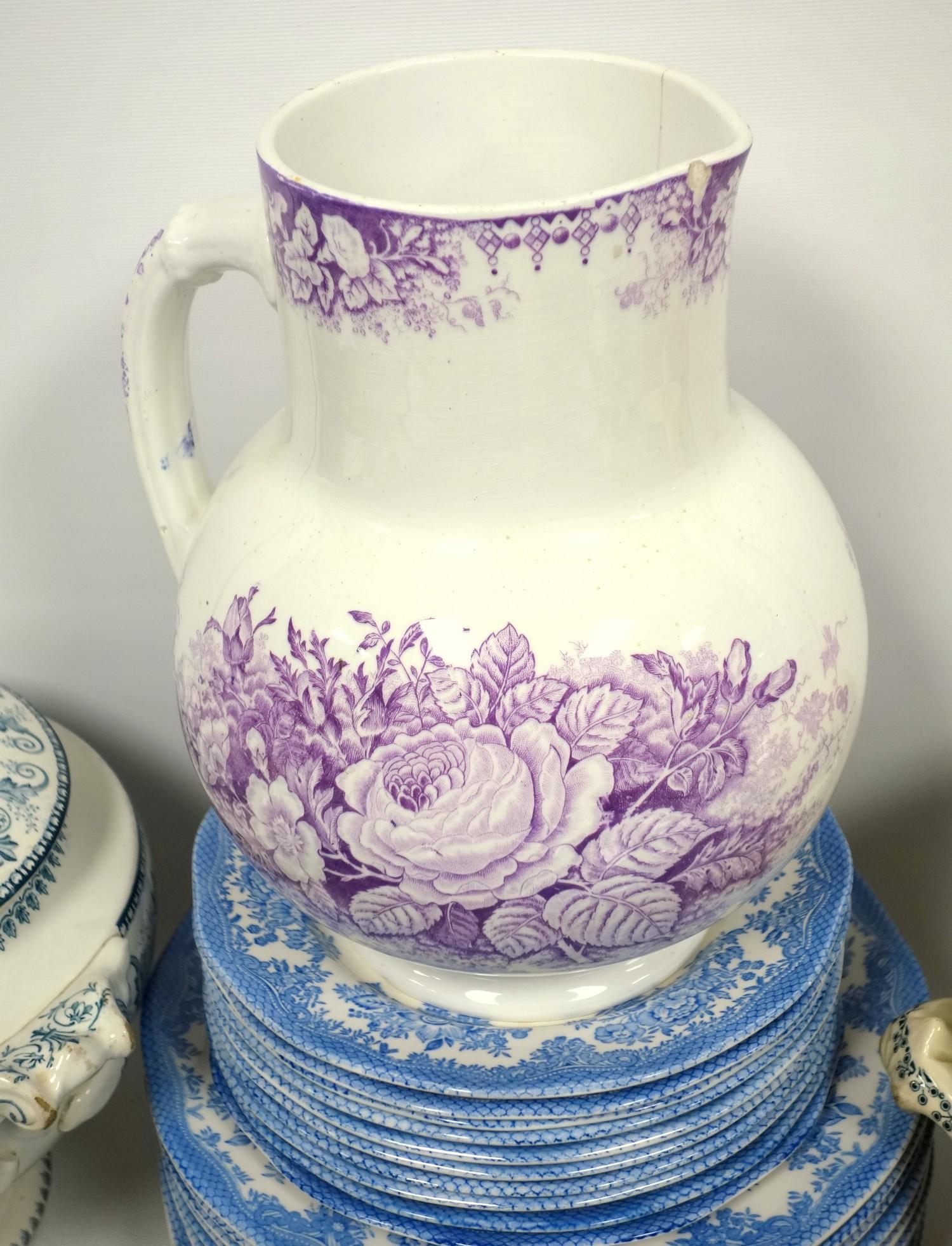 French transfer printed tureens and jugs, including Luneville and Longwy, and Unicorn Tableware - Bild 2 aus 8