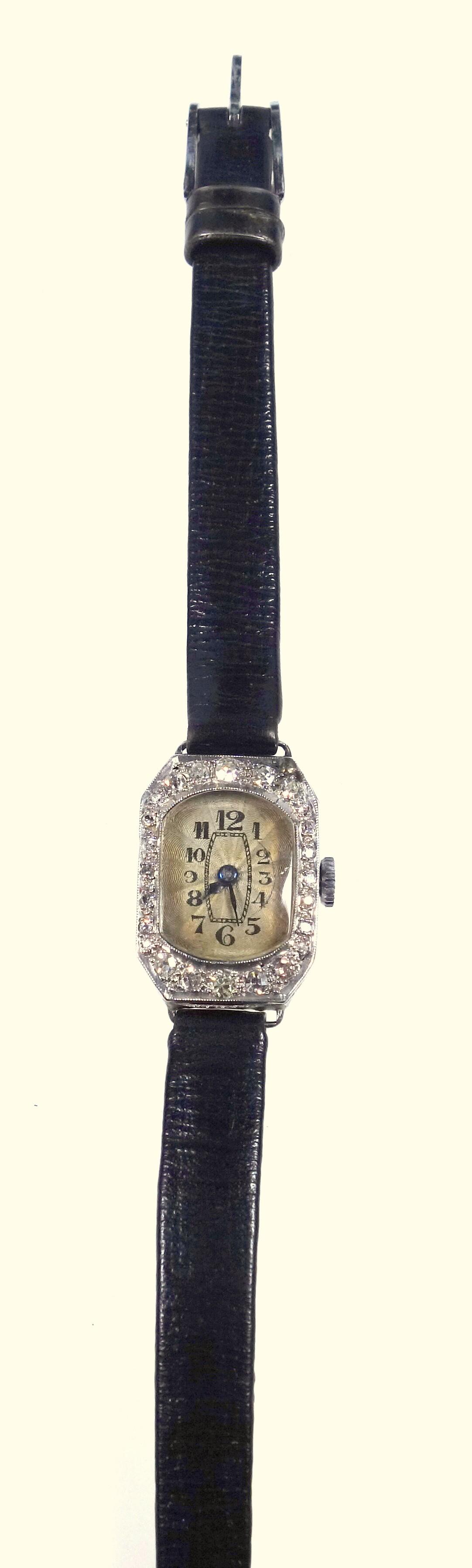 Edwardian cocktail watch set with diamonds in platinum, dial with engine turned decoration, total - Image 2 of 5