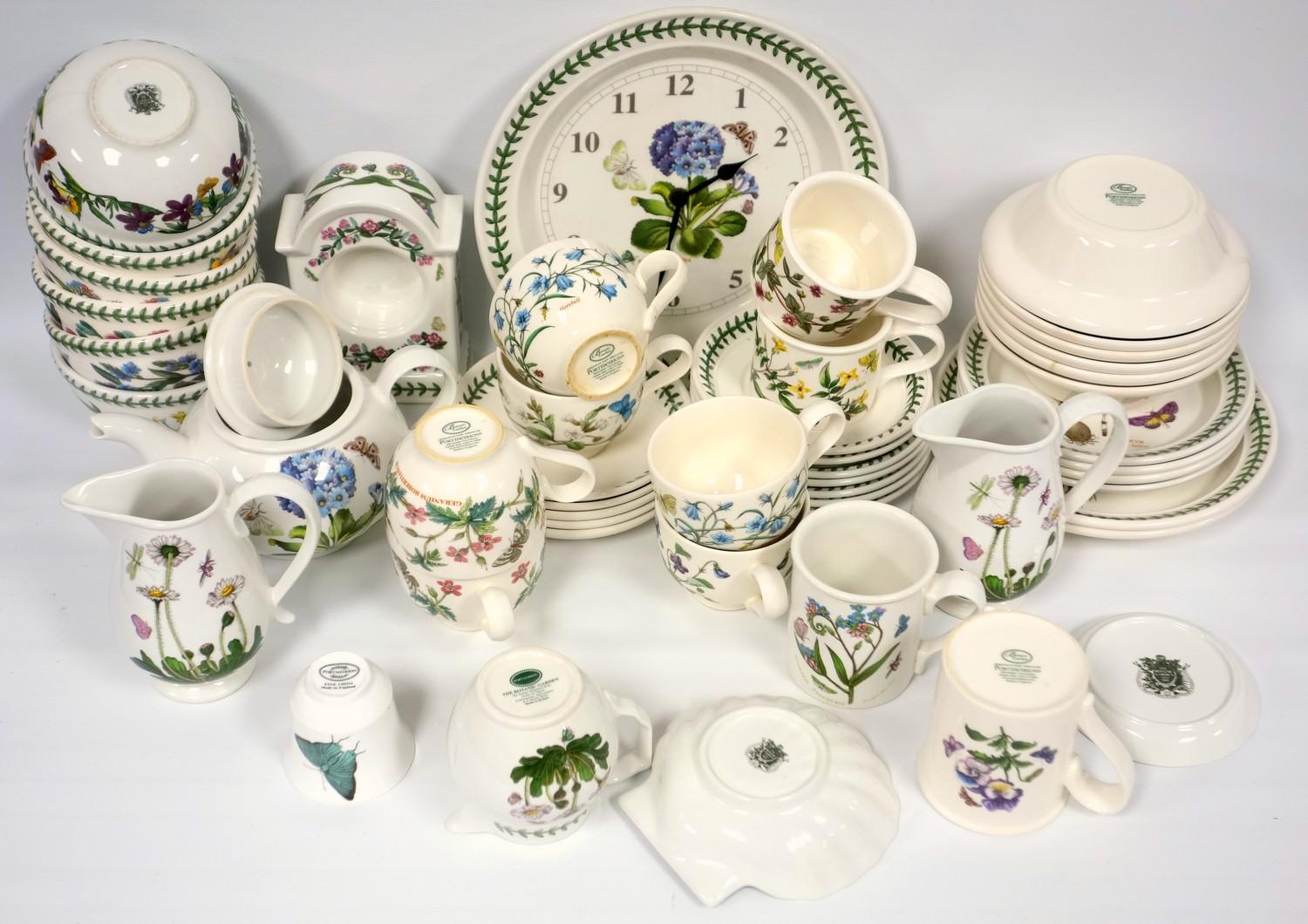 Large quantity of Portmeirion, Botanic garden, including serving dishes, bowls, plates, tea set,