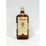 Ballantine's Finest Scotch whisky, old labelling 1970's, 1 ltr, no cl. or volume labelling.