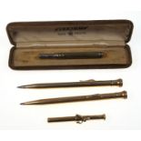 Wahl Eversharp & Co 9 ct gold propelling pencil with brown velour case, hallmarks for London 1933,