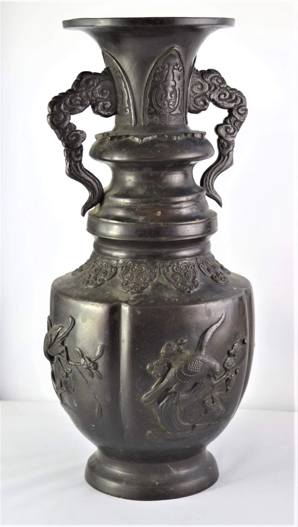 Japanese Meiji period bronze twin handled vase, with relief decoration of birds in trees, 37 cm - Image 9 of 9