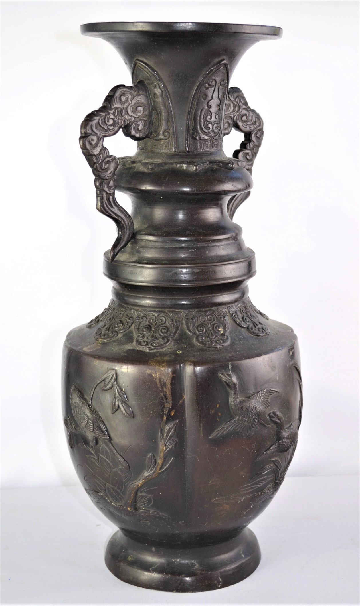 Japanese Meiji period bronze twin handled vase, with relief decoration of birds in trees, 37 cm - Image 4 of 9