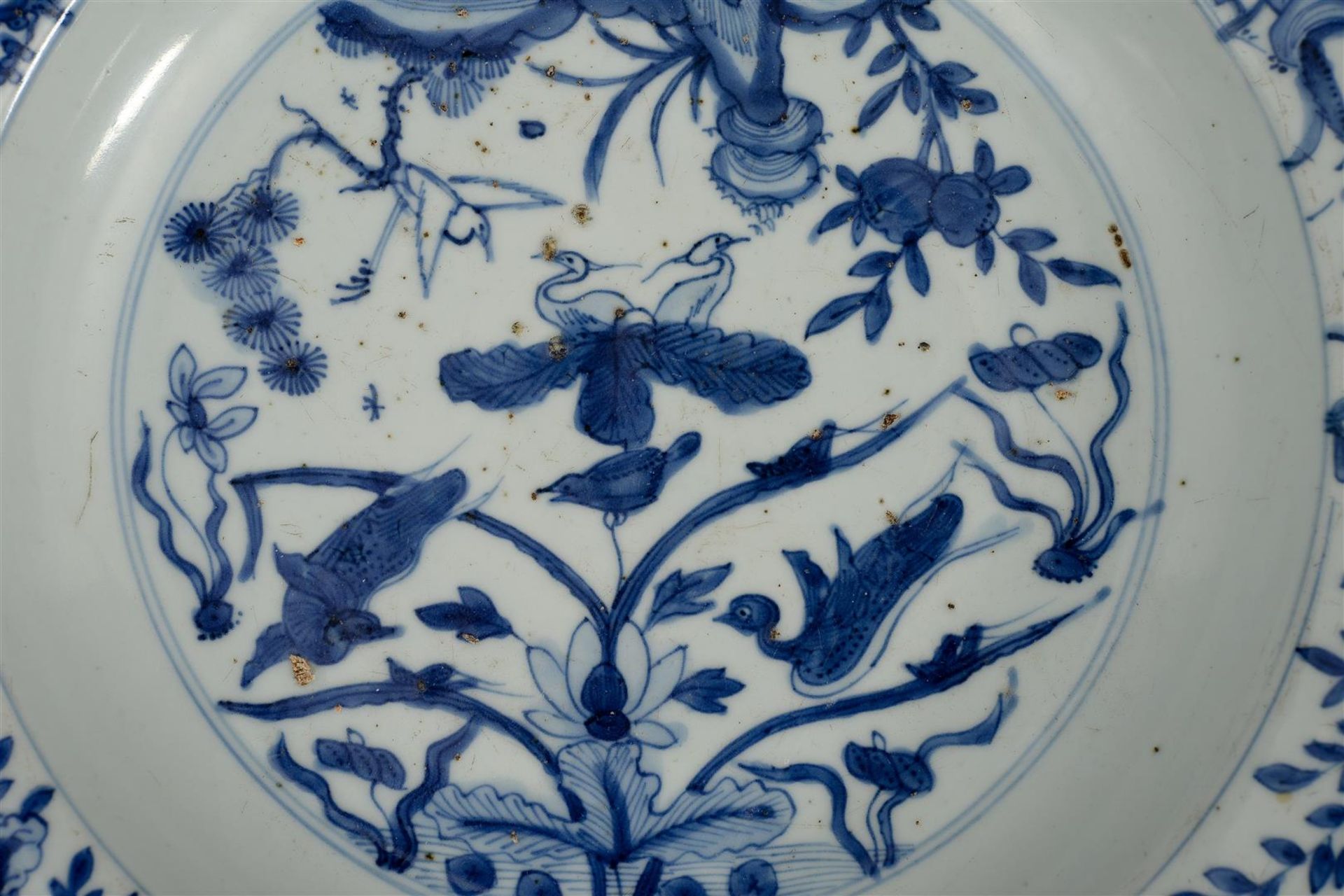 A blue and white porcelain deep charger with a scalloped rim, decorated with two ducks in a lotus - Image 4 of 7