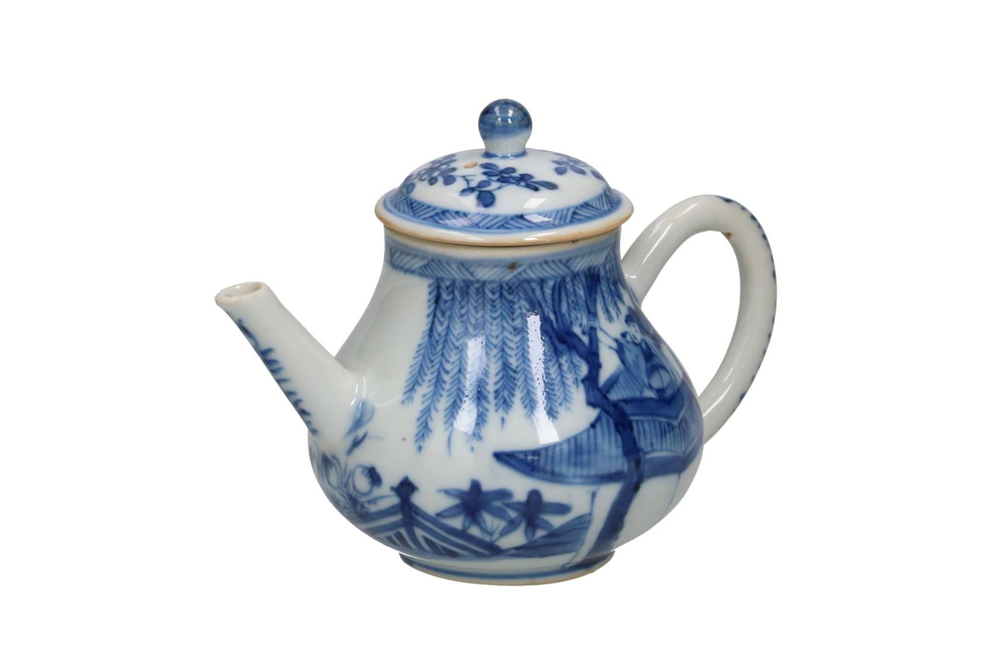 A blue and white porcelain teapot, decorated with Long Eliza's in a garden. Unmarked. China, Kangxi.