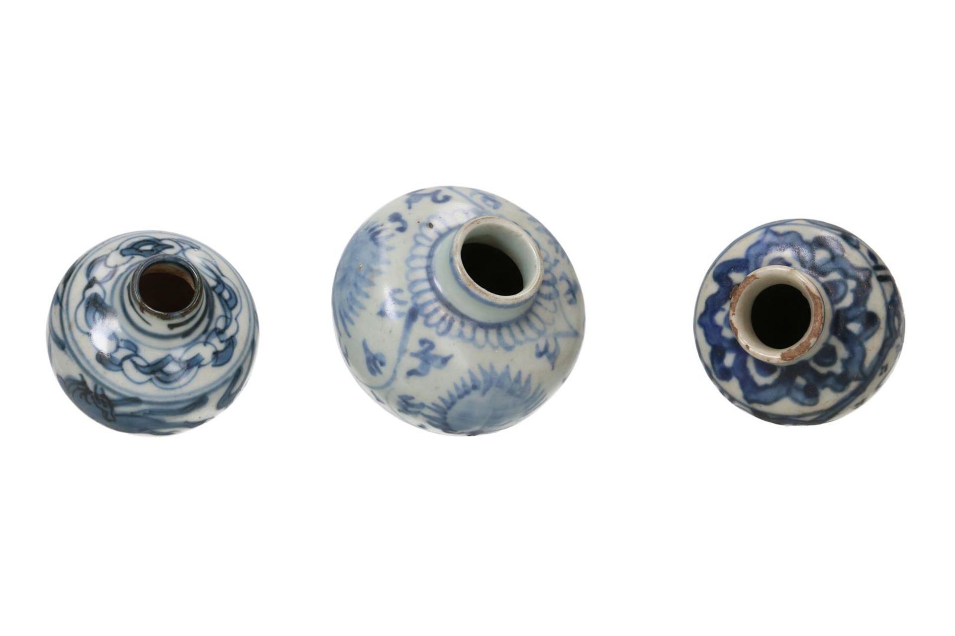 Lot of three blue and white porcelain vases, decorated with deer, horses and peaches. Unmarked. - Image 3 of 4