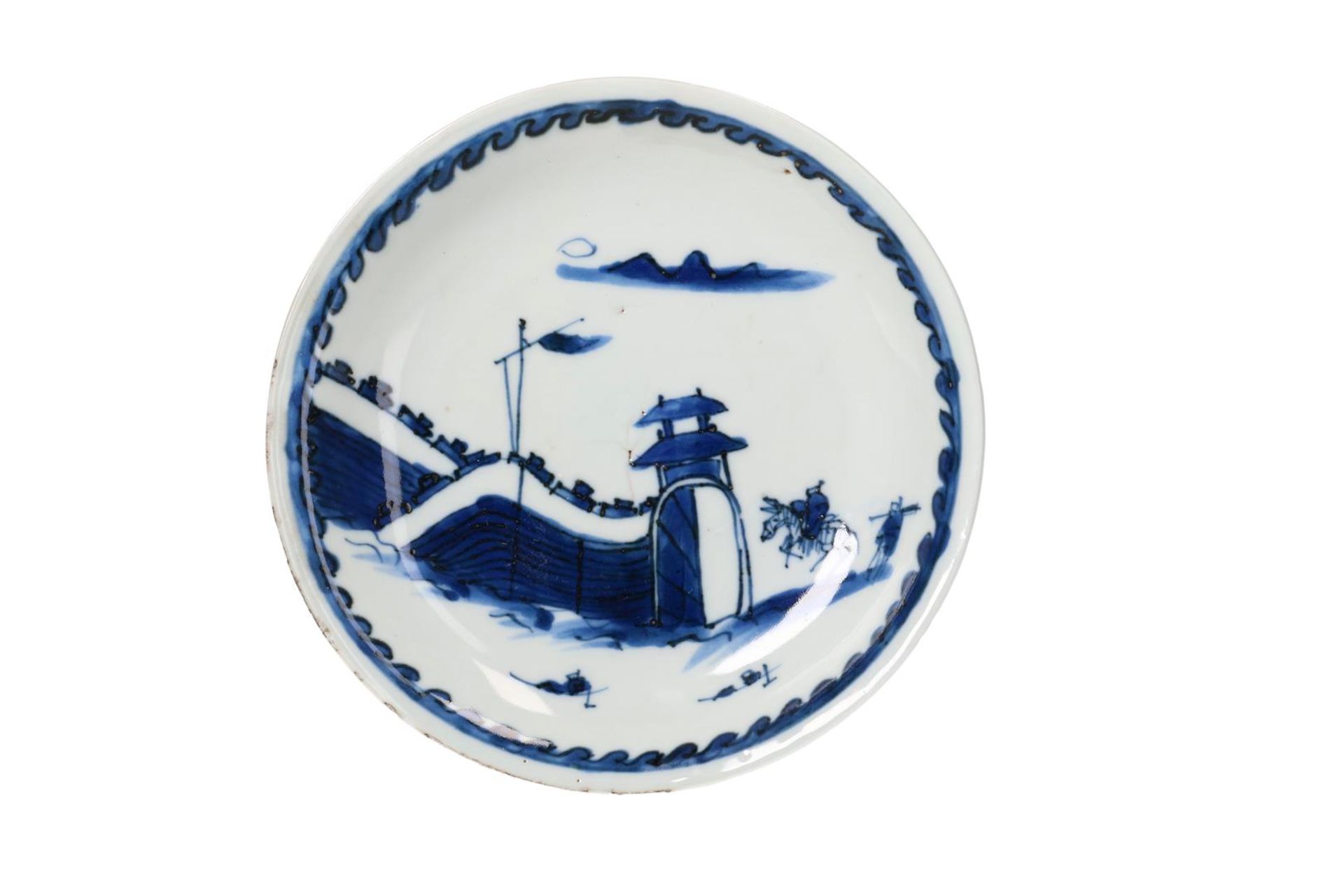 A pair of blue and white porcelain saucers, decorated with two figures on horseback approaching a - Image 3 of 5