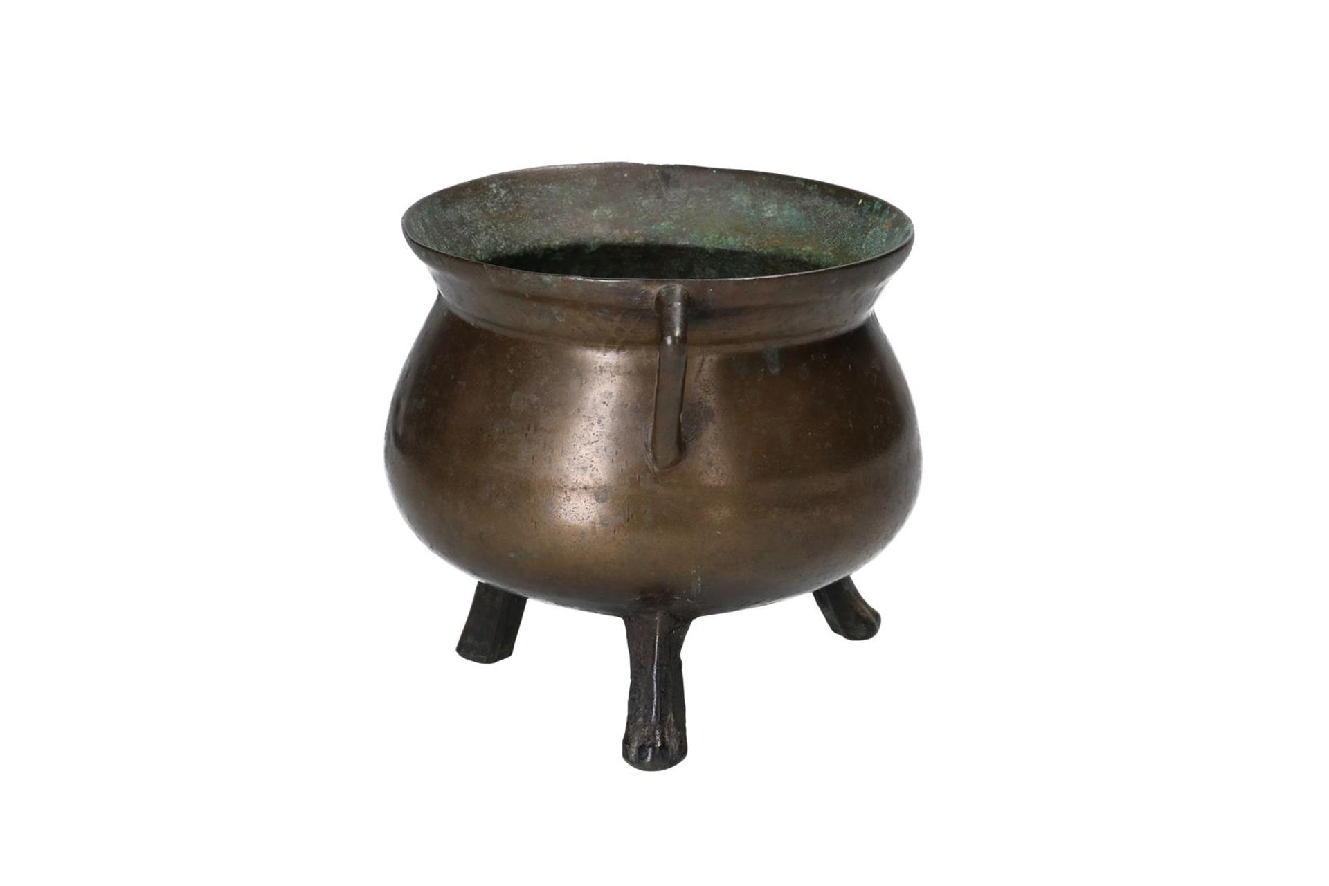 A bronze cooking pot, Holland 17th century. H. 15.5 cm. Diam. 21.5 cm. Condition report available on - Image 3 of 6