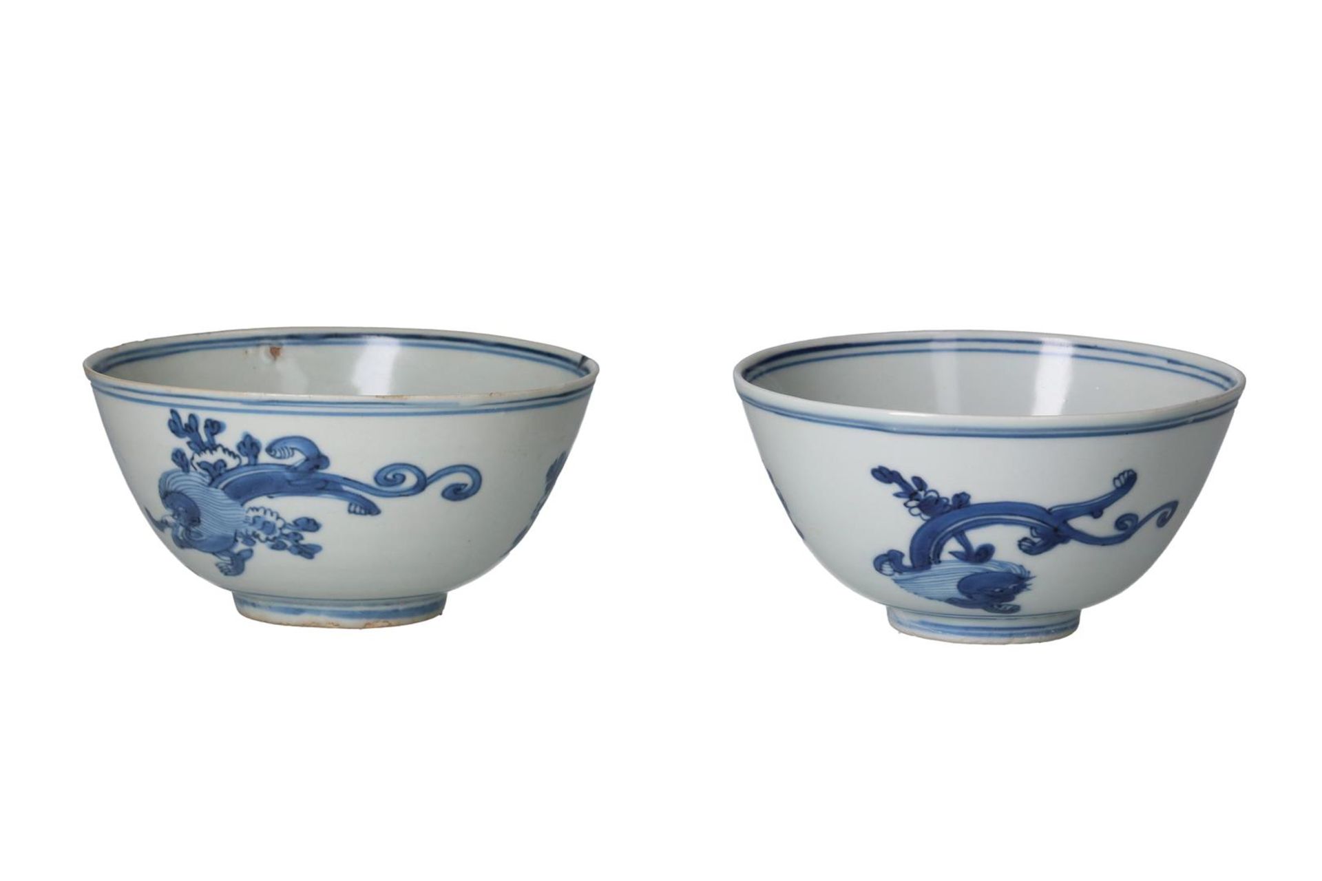 A near pair of blue and white porcelain bowl, decorated with Kui dragons. One marked with 6- - Image 2 of 6