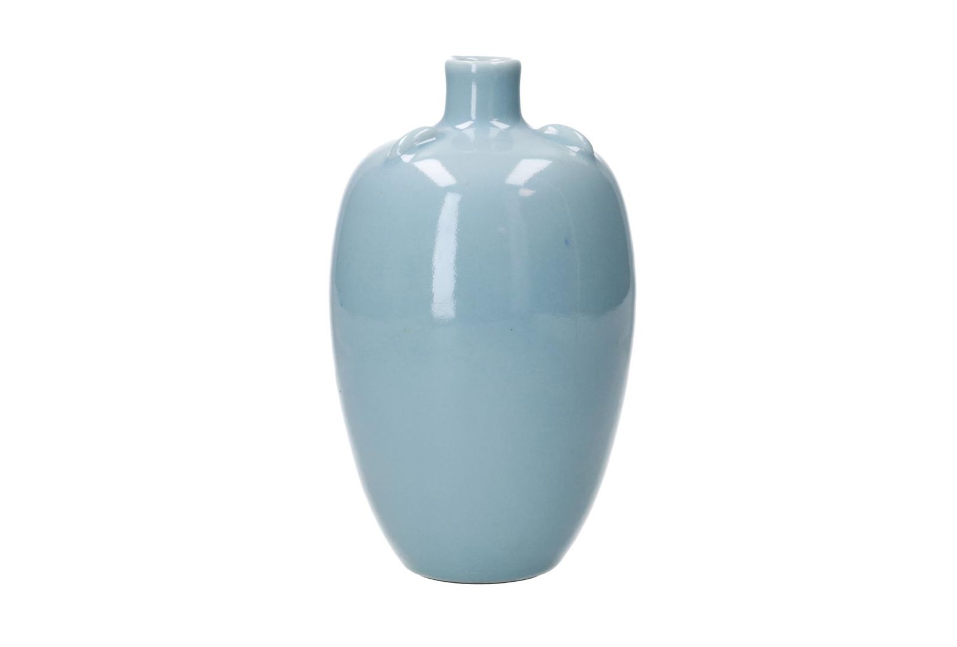 A clair de lune porcelain vase with ribbed shoulder. Marked with seal mark Yongzheng. China, Qing, - Image 2 of 4