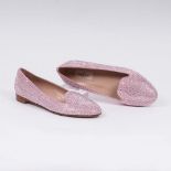 Valentino Garavani. Paar Rosa-Ballerinas mit Nietenbesatz.