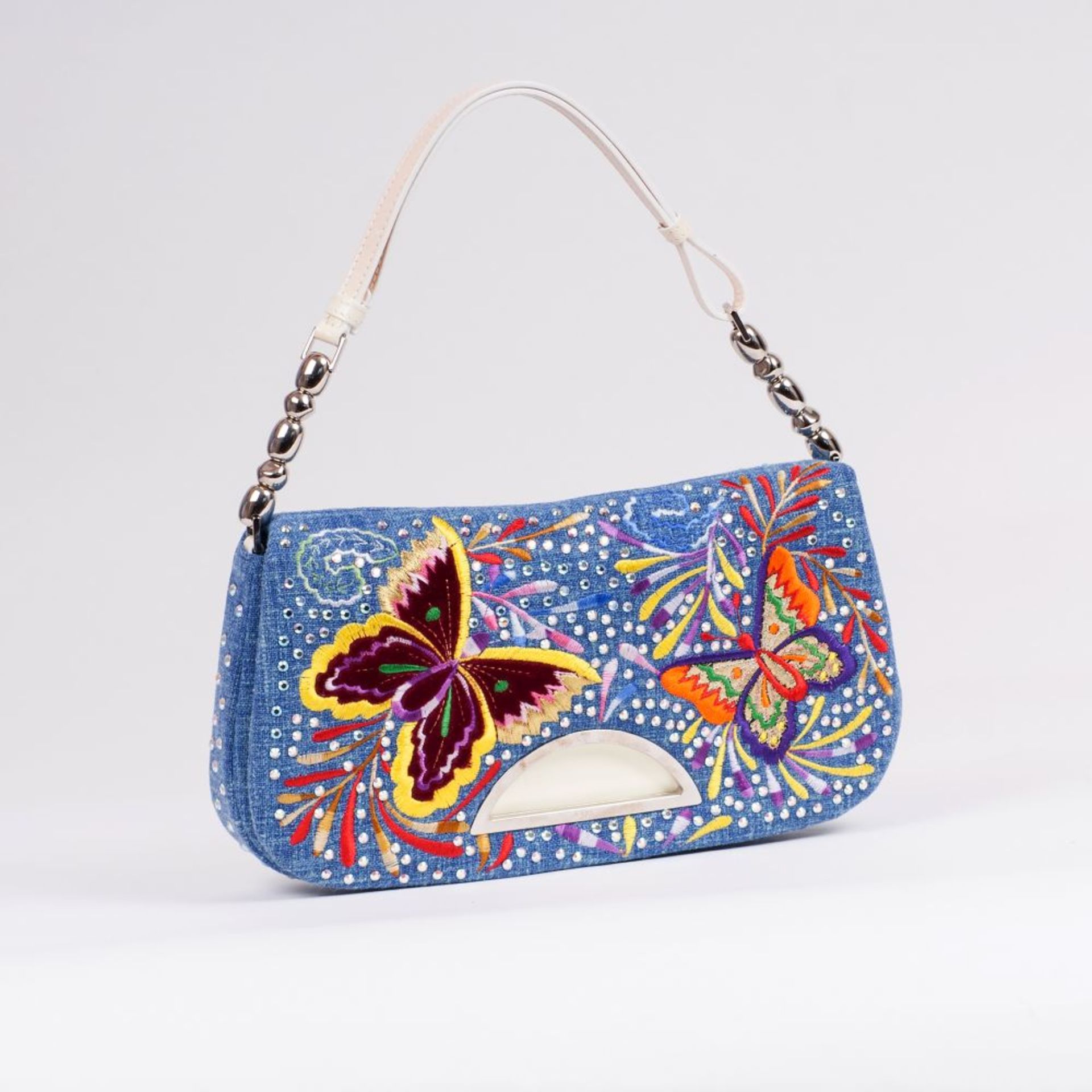 Christian Dior. Shoulder Bag mit Schmetterlings-Stickerei.