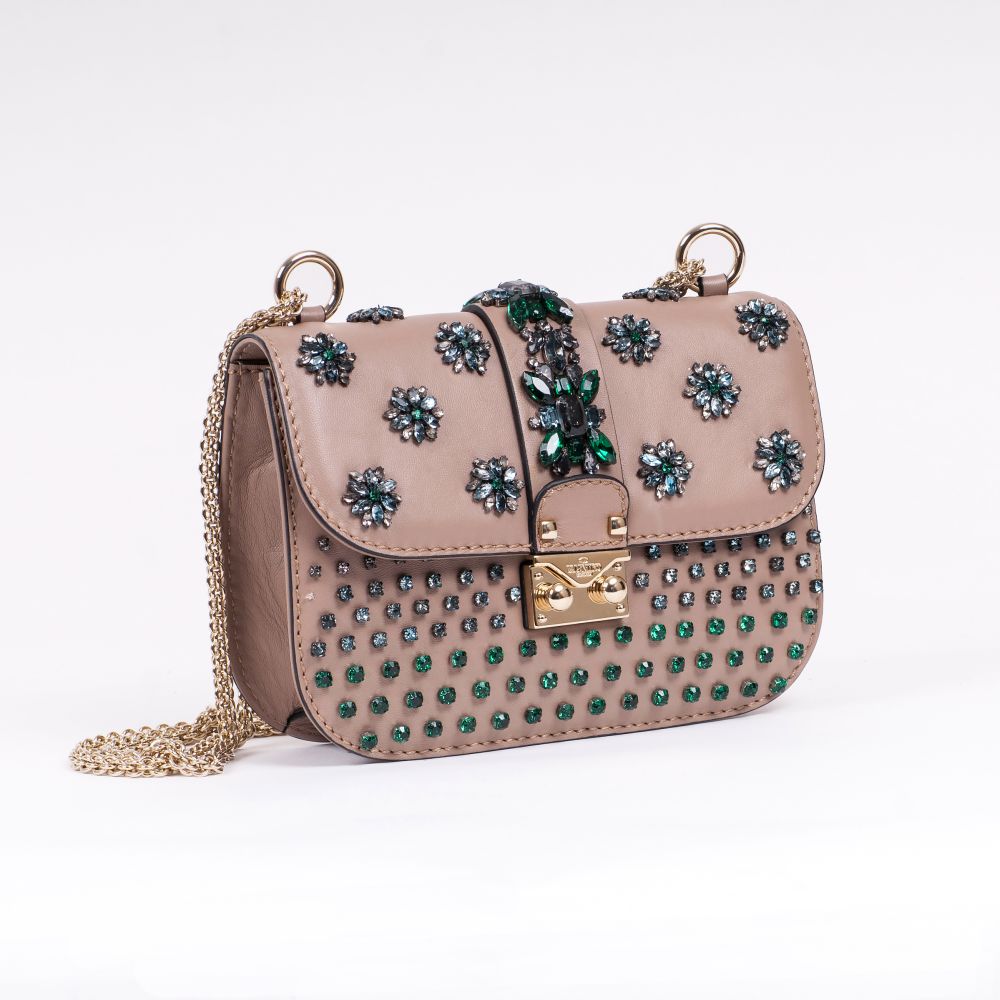 Valentino Garavani. Shoulder Bag mit Swarovski-Blüten.