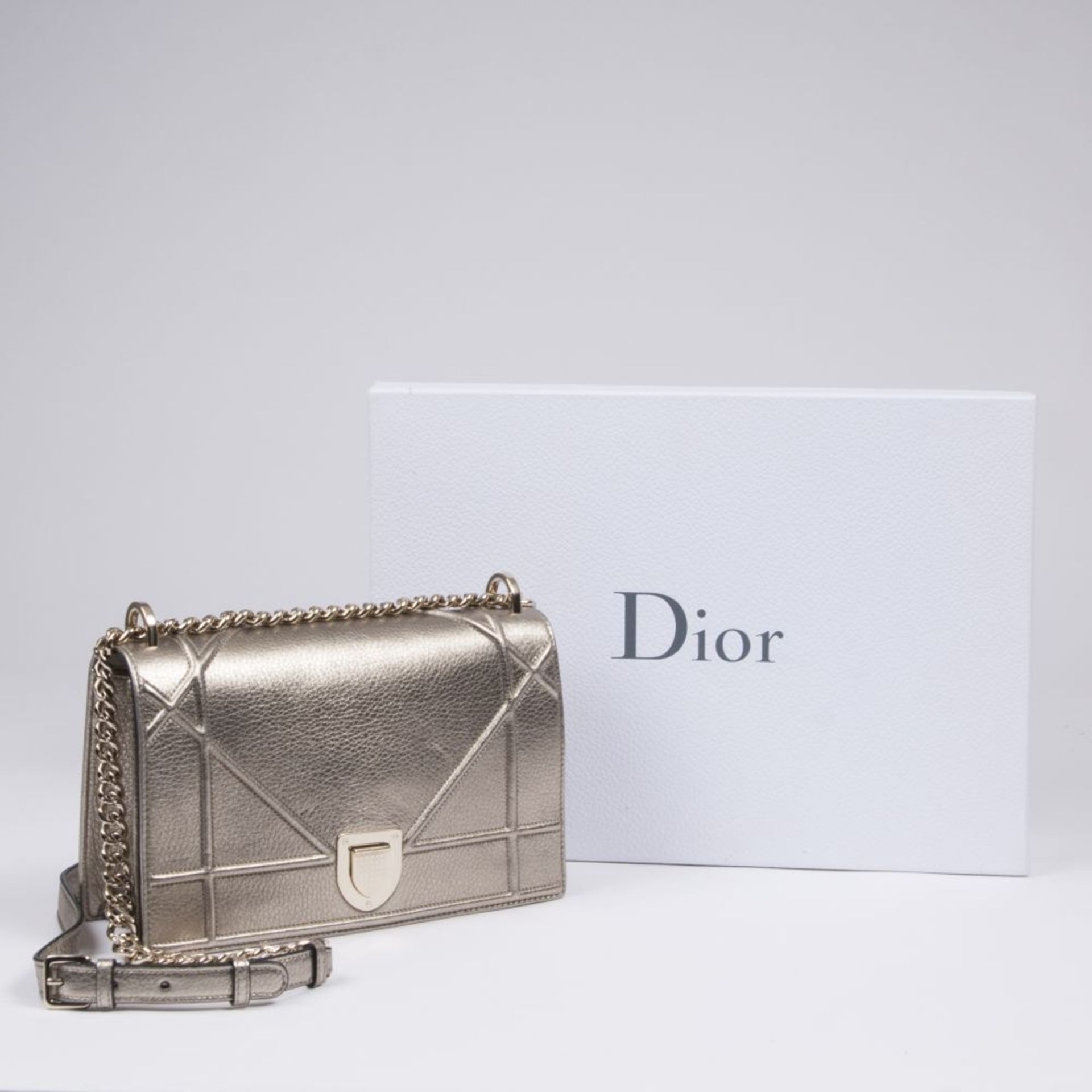 Christian Dior. Diorama Clutch Metallic Champagne. - Image 2 of 2