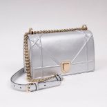 Christian Dior. Diorama Clutch Silber.