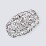 Diamant-Brosche. 18 kt. WG. Art-déco Stil mit 36 kl. Diam. im Rosen-, Alt- und Brillantschliff