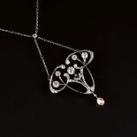Feines Jugendstil Diamant-Collier mit Perle.