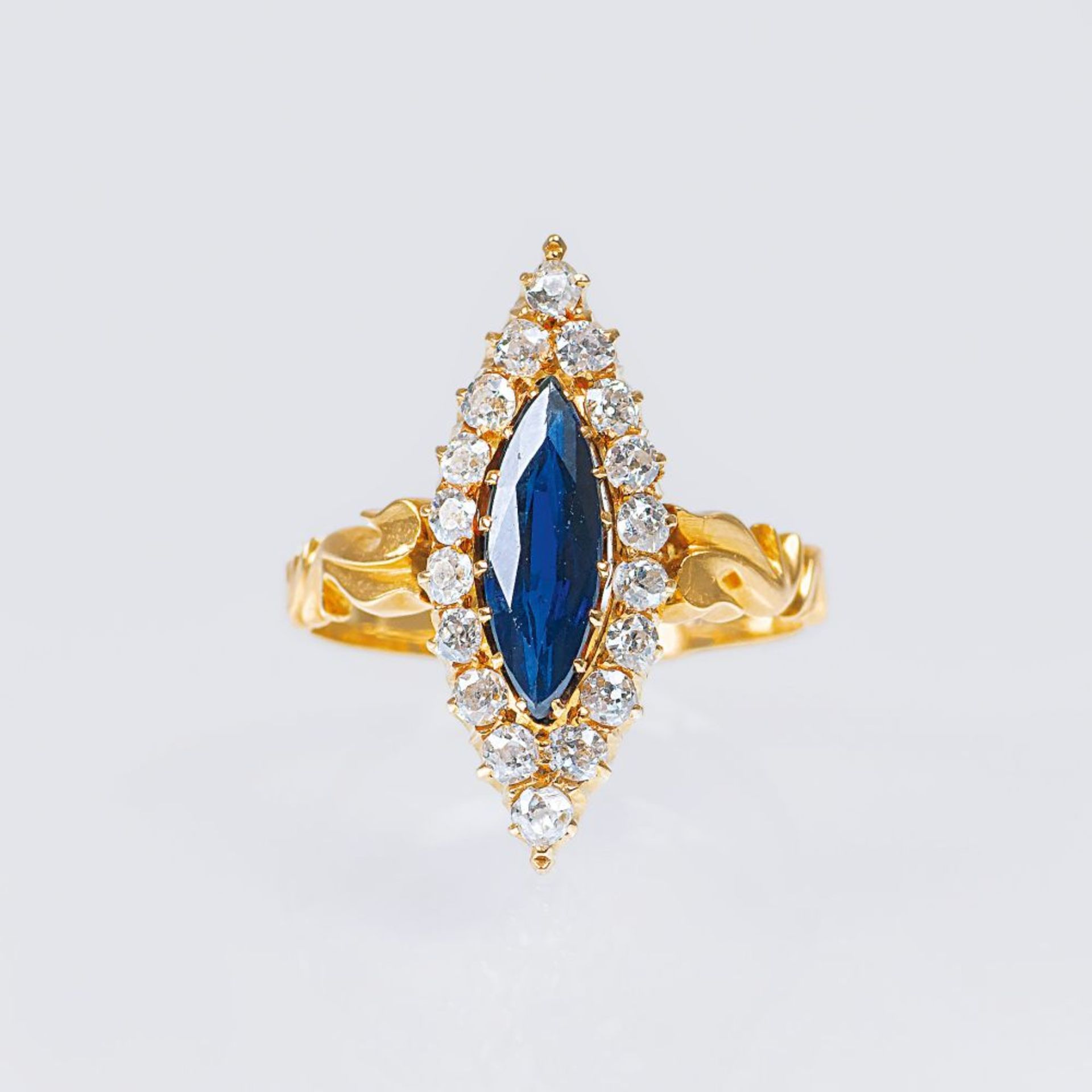Antiker russischer Diamant-Saphir-Ring.