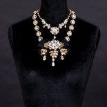 Dolce & Gabbana. Zwei Colliers mit Swarovski-Kristallen.