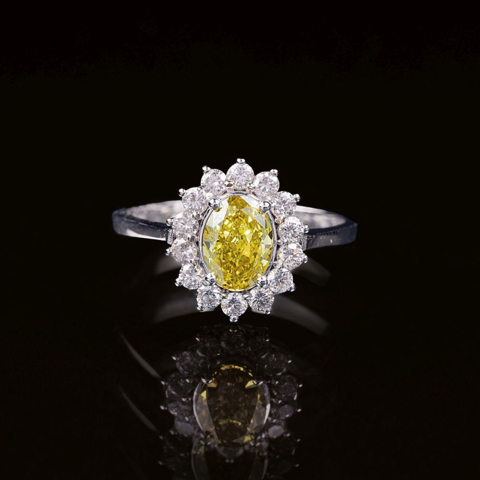 Vivid Fancy-Diamant-Ring.