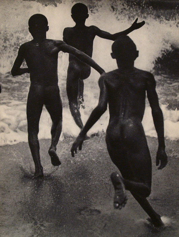 MARTIN MUNKACSI - Three Naked Boys at Lake Tanganyika - Original vintage photogravure