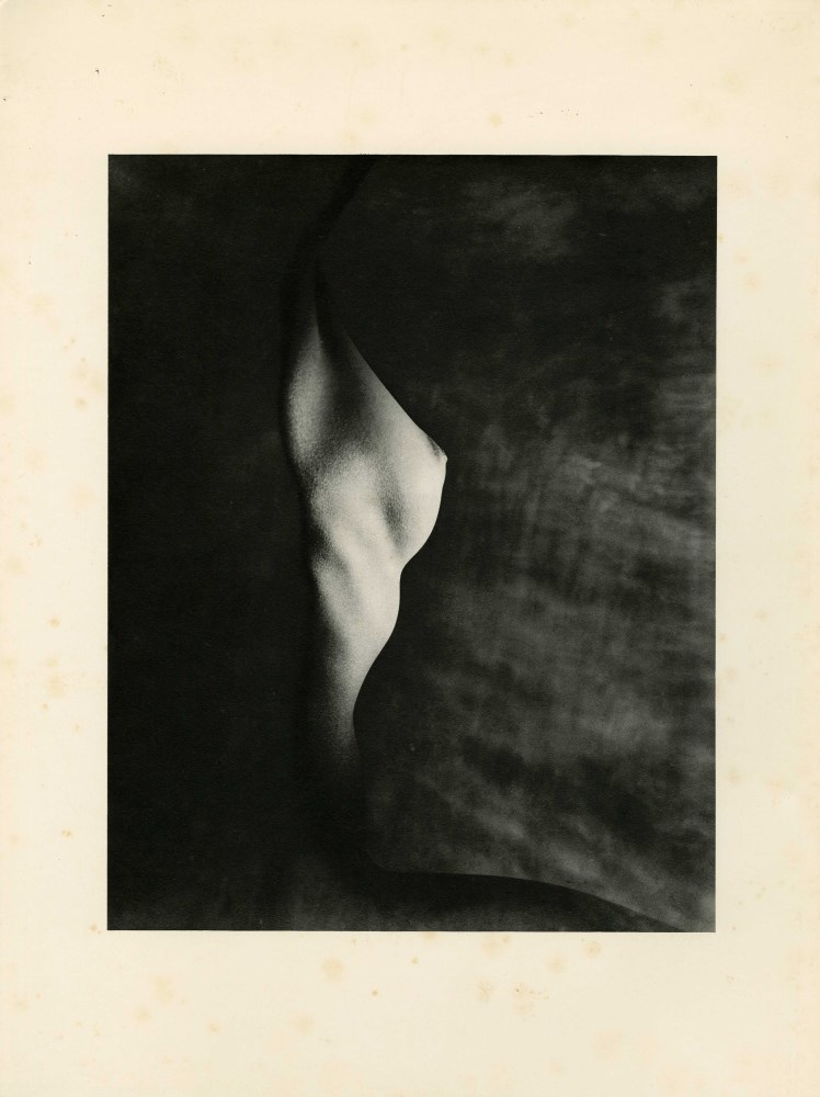 ERWIN BLUMENFELD - Silhouette of a Breast - Original photogravure