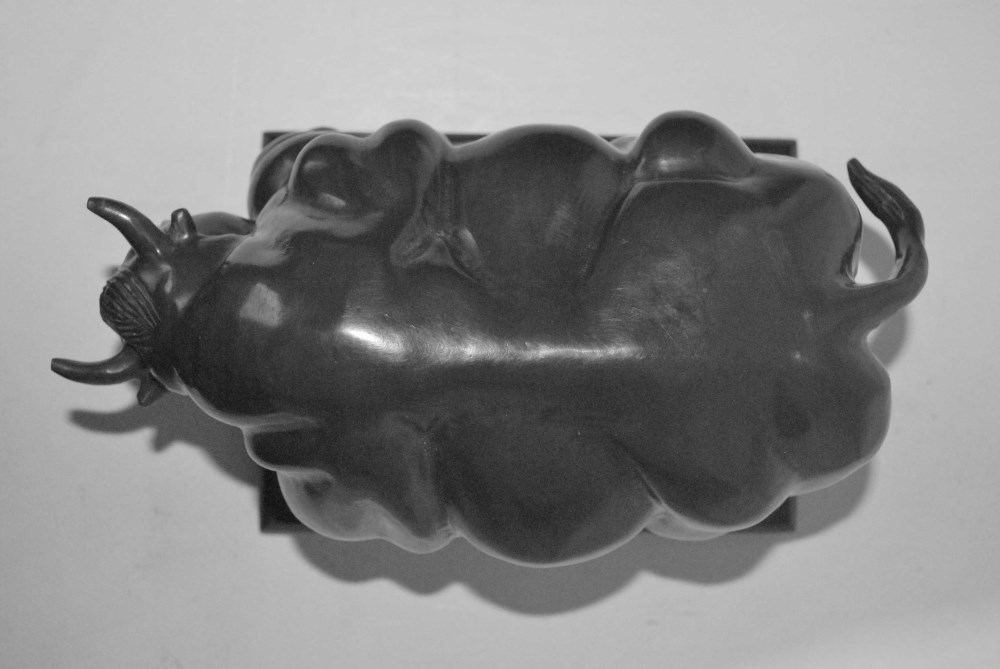FERNANDO BOTERO [imputee] - Toro - Bronze sculpture with very dark brown patina - Image 10 of 10
