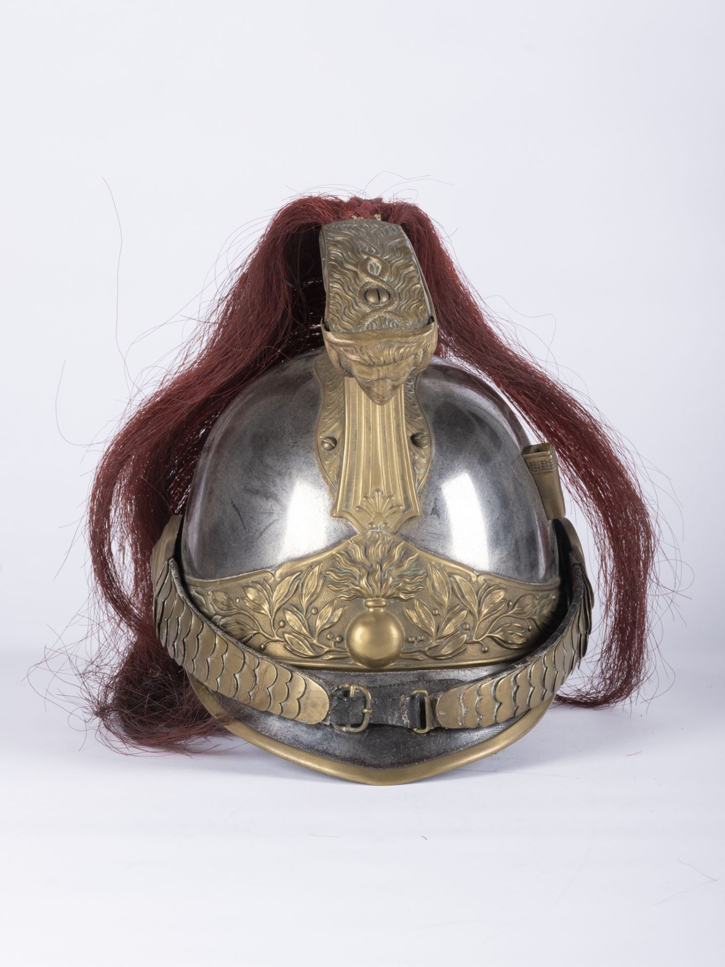 France, Troisième république: casque de trompette de dragon modèle 1874. Casque composé d’une bombe,