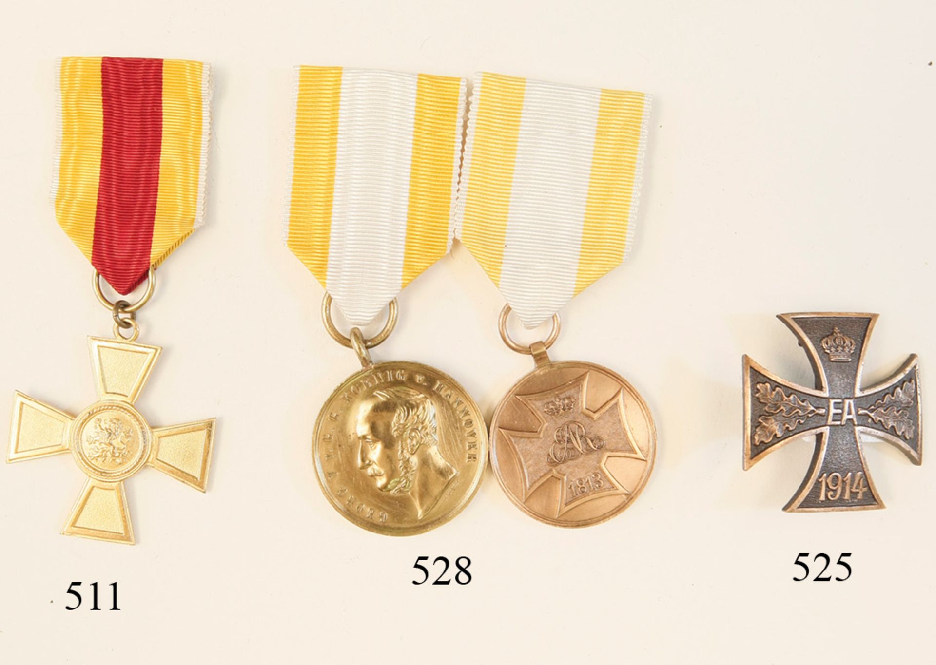 Militär-Verdienstkreuz I. Klasse 1918Steckkreuz. Bronze.Zustand: II