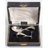 A CASED GEORGE VI SILVER CHRISTENING SET, ADIE BROTHERS LTD, BIRMINGHAM, 1946