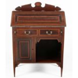 AN EDWARDIAN MAHOGANY AND CROSSBANDED BUREAU