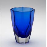 A SWEDISH GLASS VASE, MID 20TH CENTURY