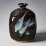 ANDREW WALFORD (SOUTH AFRICAN 1942 - ): A STONEWARE BOTTLE VASE