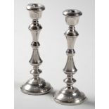 A PAIR OF ELIZABETH II SILVER CANDLESTICKS, BROADWAY AND CO, BIRMINGHAM, 1962