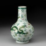 A LARGE CHINESE 'GREEN DRAGON' BOTTLE VASE, TIANQIUPING, REPUBLIC PERIOD, 1912-1949